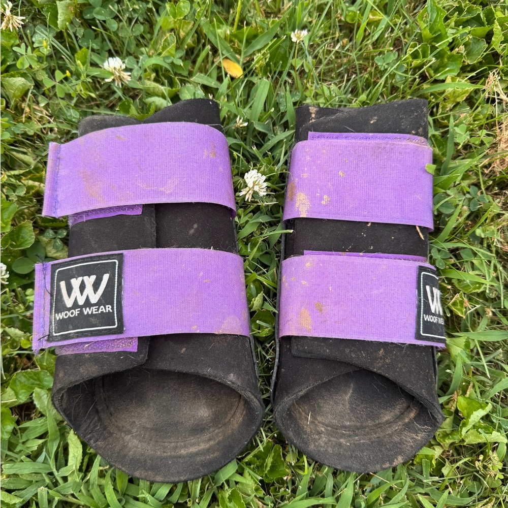 Woof wear medium pair